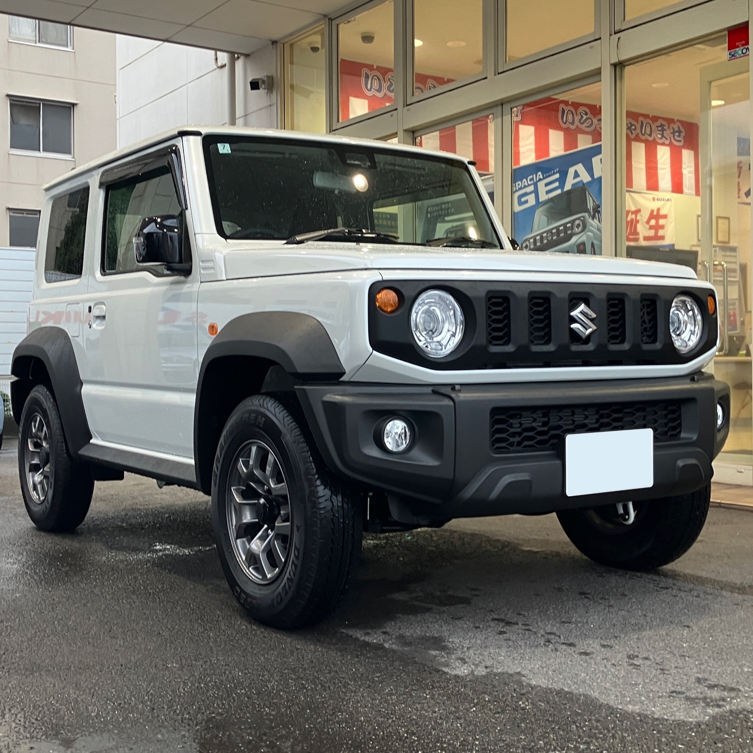 君津市にお住まいのＭ様に、ジムニーシエラをご納車いたしました。